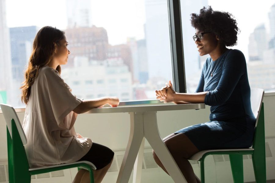 Consultant meeting a candidate